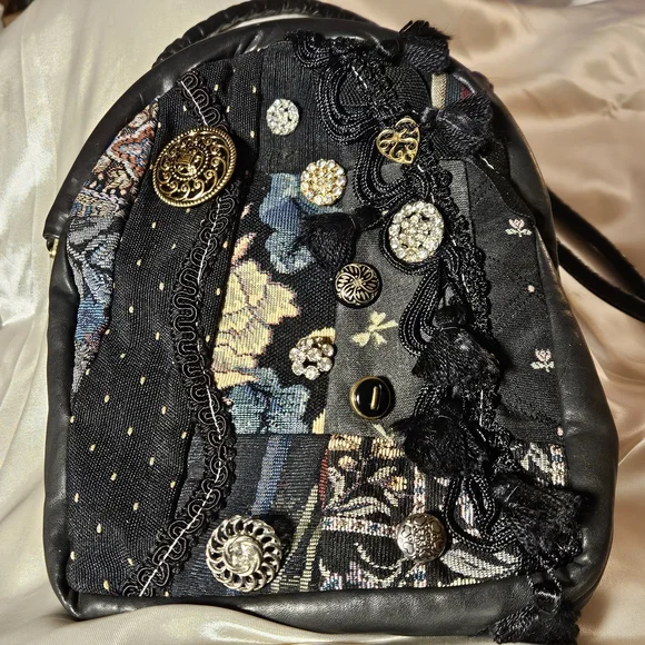 Chic Black Embellished Crossbody Bag - Picture 2 of 9